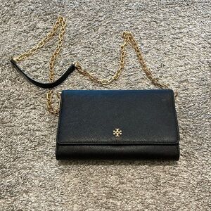 Tory Burch black wallet on chain